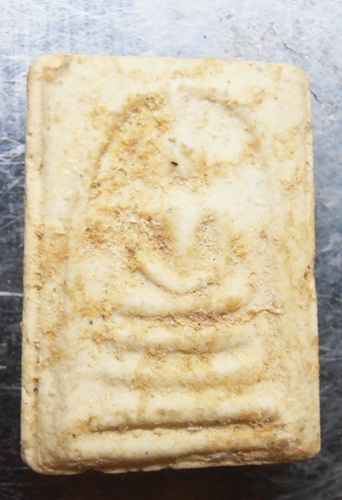 พระสมเด็จพิมพ์คะแนนหลวงปู่ลำภู สวยๆครับ