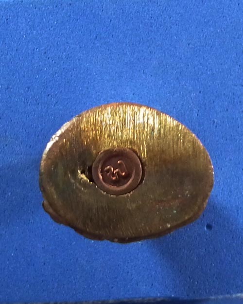   พระกริ่งรุ่นแรก หลวงปู่พวง ธมฺมทีโป  วัดป่าถ้ำฮ้าน  จ.หนองคาย