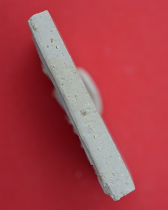 พระสมเด็จบางขุนพรหม รุ่นอุดมมงคล พิมพ์เส้นด้าย B ออกปี 2543  คัดพิเศษโรยผงเยอะ