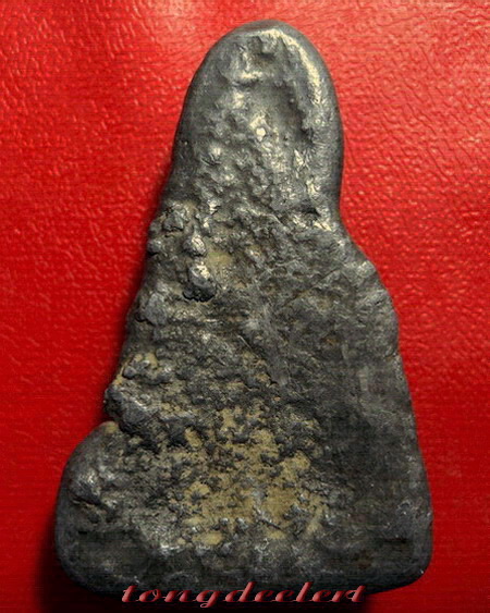 ยอดขุนพลแห่งลุ่มน้ำแม่กลอง พระท่ากระดานเนื้อตะกั่วสนิมแดง กรุท่าเสา จ.กาญจนบุรีค่ะ