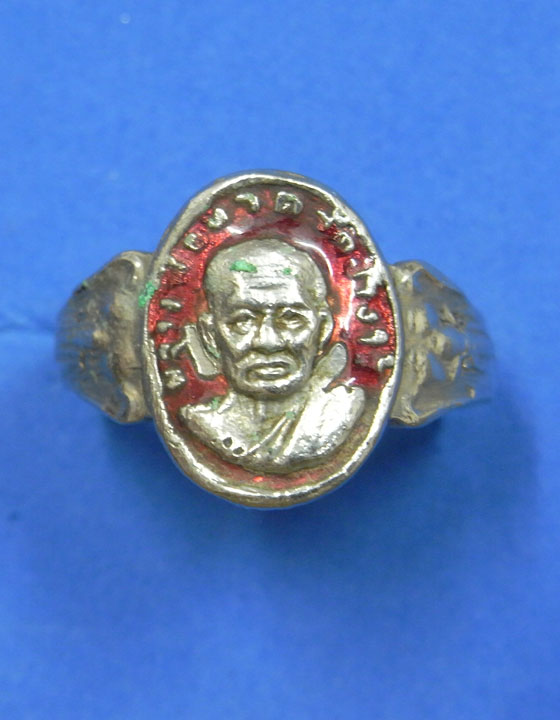 แหวนลงยาหลวงปู่ทวด วัดช้างให้