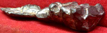 *พระกรุวัดเลียบ กทม. เนื้อชิน พิมพ์ปรกโพธิ์กิ่ง*