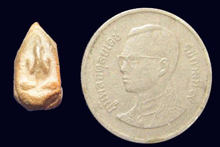 พระปิดตาหลวงพ่อเงิน วัดบางคลาน เนื้อดิน สภาพสวย มาพร้อมใบประกาศรางวัลที่ 1