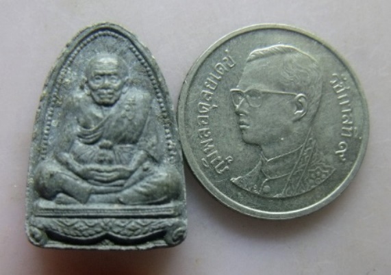 **วัดใจ**หลวงปู่ทวด วัดช้างให้ หลังลายเซ็นต์ ปี ๒๕๓๕**สวยๆ เชิญชมครับ