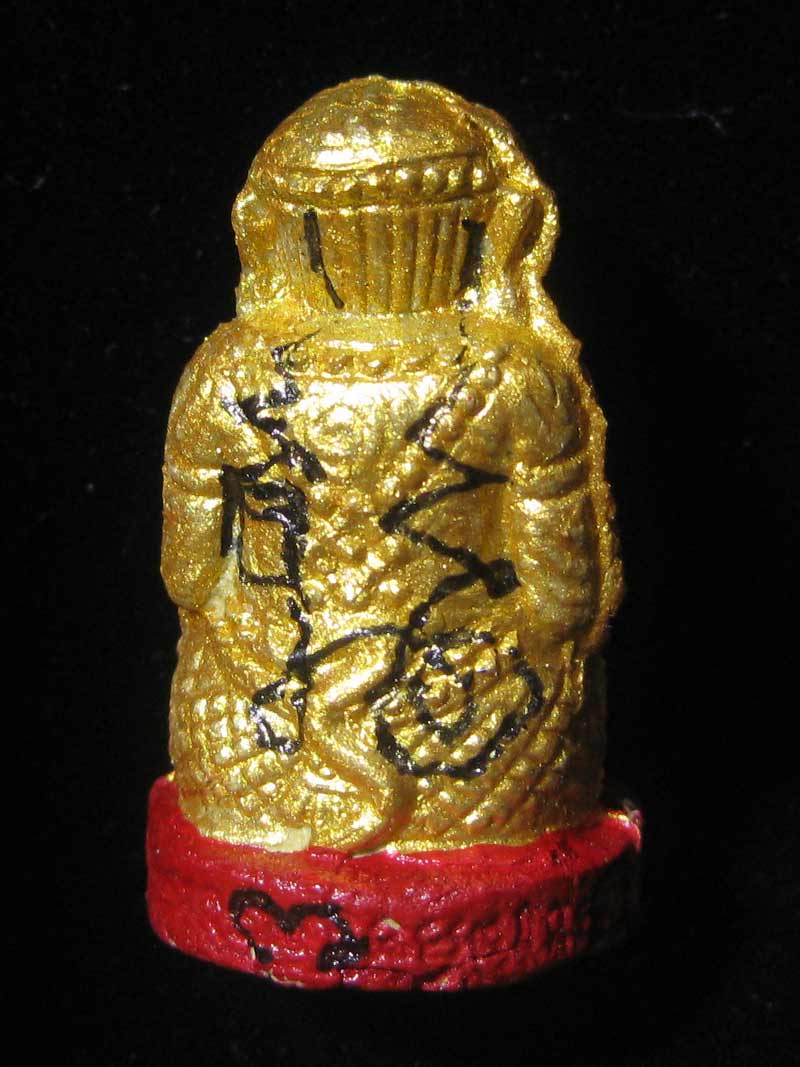 (10) หนุมานชมภูนุช ทาทองฐานแดง ตะกรุดทอง มีจาร แจกกรรมการ ปลุกเสก 5 พิธี ตั้งแต่ปี 2543-2544