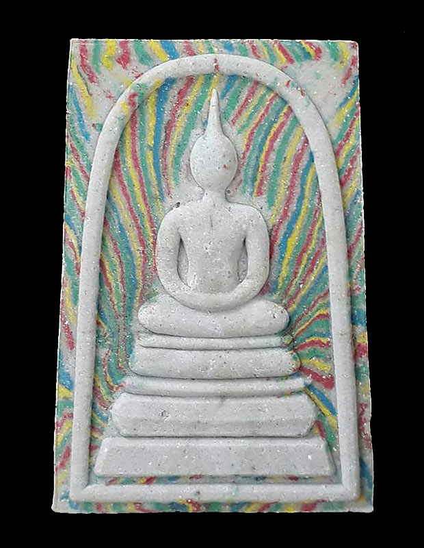 พระสมเด็จหลังรูปเหมือน หลวงพ่อจรัญ วัดอัมพวัน จ.สิงห์บุรี ปี2553 เนื้อผงเกสร 108 ลายสายรุ้งมรกตพิเศษ