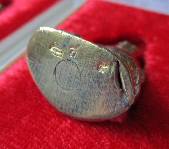 หลวงพ่อเงินวัดยางสามต้น ปี 53 เนื้ออัลปาก้า องค์ที่ 2