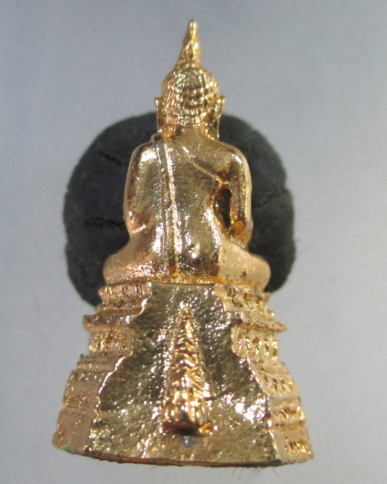 ๒๐ รูปหล่อพระพุทธ