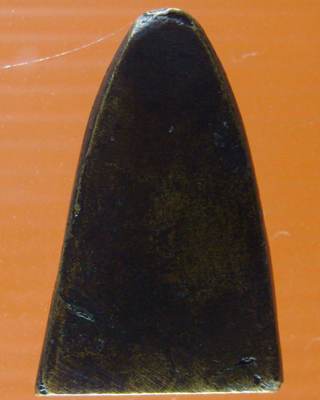 หลวงปู่ทวดวัดช้างให้หลังเตารีด ปี 05 พิมพ์ A เนื้อทองผสม