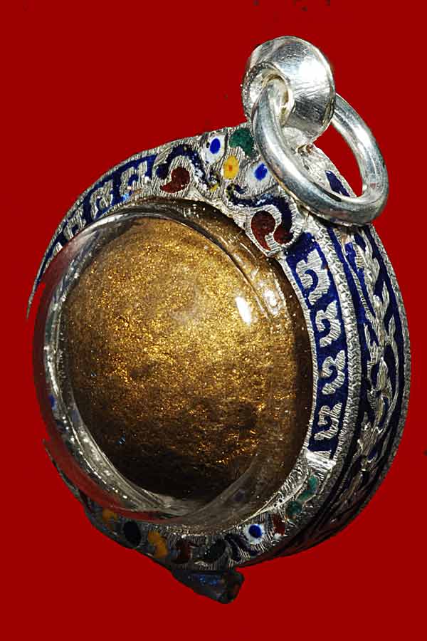 	ลูกอมผงพรายกุมารบรอนซ์วานิช หลวงปู่ทิม วัดละหารไร่ เลี่ยมเงินพร้อมใช้