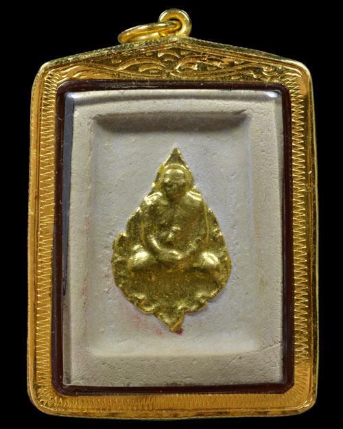 พระคำข้าว รุ่น2 บล็อกพระบาทขีด ปิดทองเดิมจากวัด สวยมากขนาดปิดทองแล้วหน้าตายังติดอยู่เลย หลวงพ่อฤาษี