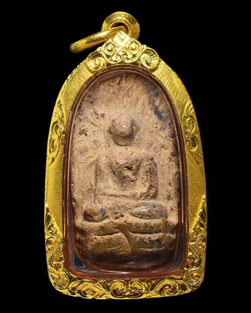 พระคง กรุเก่า จ.ลำพูน ฟอร์มสวย+เลี่ยมทองหนาหนา%สูง+บัตรรับรองครับ