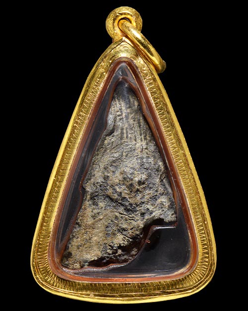 พระกรุเนื้อชิน ไม่ทราบที่+เลี่ยมทองครับ