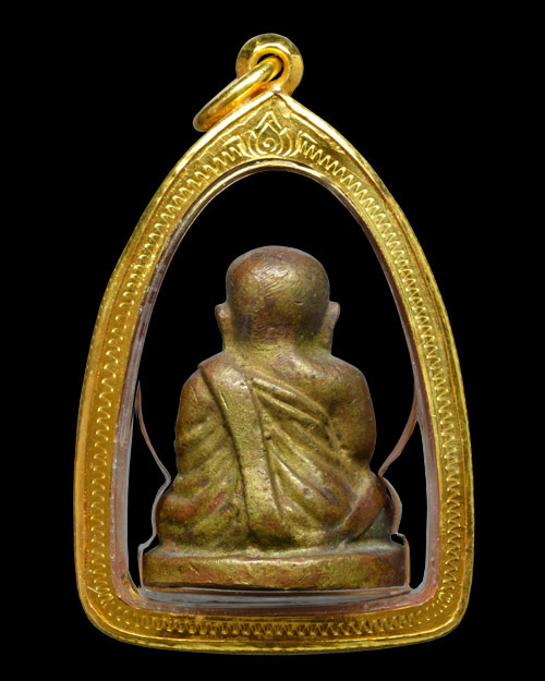 รูปหล่อช้างคู่ หลวงพ่อเงิน วัดบางคลาน จ.พิจิตร 2526 สภาพสวย+เลี่ยมทองหนาหนา+บัตรรับรองครับ