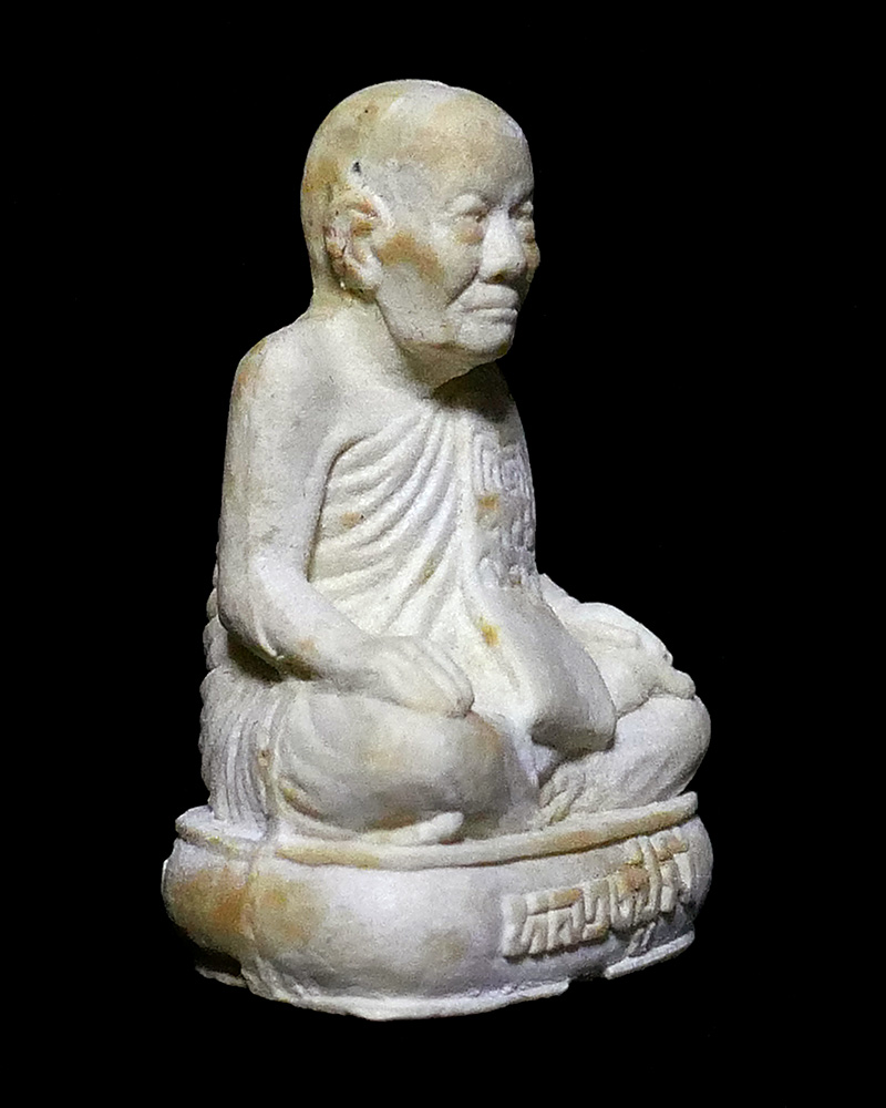 รูปเหมือนหลวงปู่มี วัดมารวิชัย เนื้อผงผสมแป้งเสก รุ่นยอดขุนพล ปี ๒๕๓๙