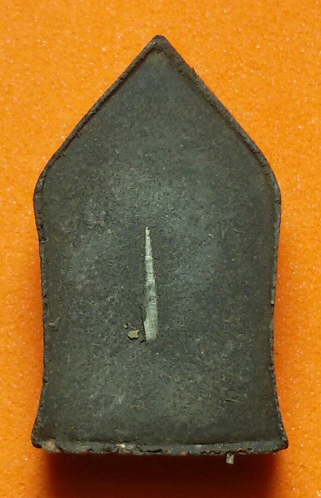 ขุนแผนทรงพลเล็กจินดามณีหลังตะกรุดเงินหลวงปู่หมุน