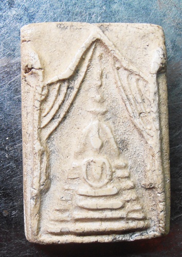 พระสมเด็จหลวงปู่นาค ยุคต้นพิมพ์แหวกม่าน 2485สวยๆครับ