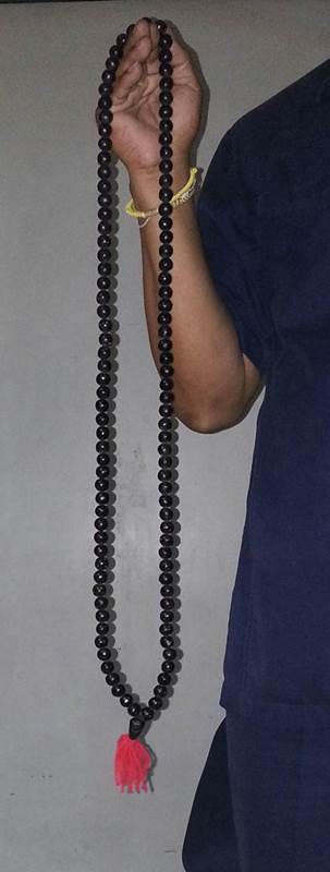 สร้อยประคำเหล็กน้ำพี้ รุ่น 'เสาร์๕ มหาเศรษฐี' ขนาดใหญ่ หลวงปู่หมุน วัดบ้านจาน ปี๒๕๔๓