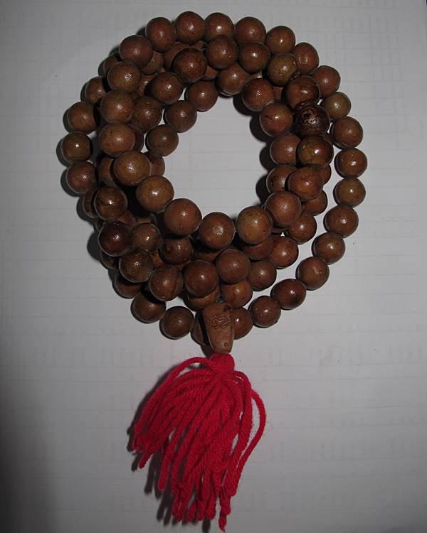 สร้อยประคำเหล็กน้ำพี้ รุ่น 'เสาร์๕ มหาเศรษฐี' ขนาดใหญ่ หลวงปู่หมุน วัดบ้านจาน ปี๒๕๔๓