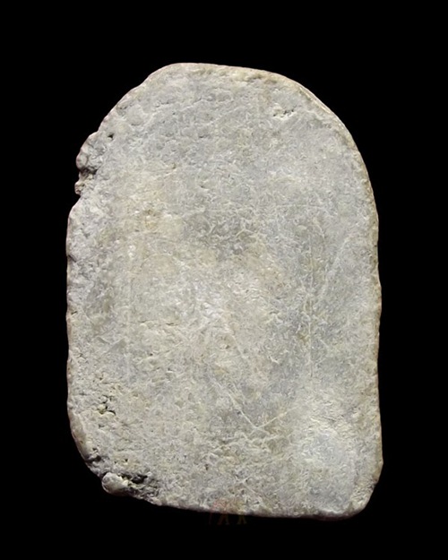 คราบกรุหนาๆ พระกรุวัดบึงพระยาสุเรนทร์ เนื้อผง พิมพ์เล็บมือ พระหนา สภาพเดิมๆครับ