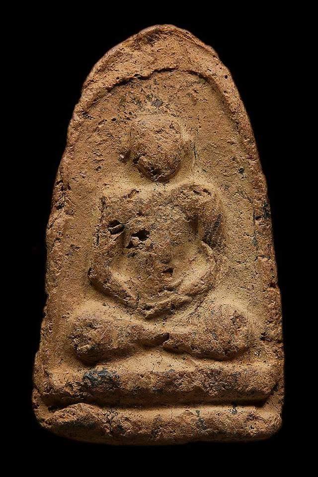 พระกลีบบัว กรุวัดบางสะแก เนื้อดิน