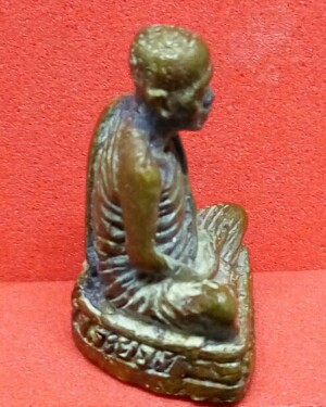 รูปหล่อลอยองค์หลวงปู่ทิม อิสริโก วัดละหารไร่ รุ่นมงคลศิลาฤกษ์ ปี37