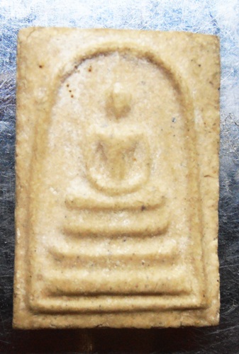 พระสมเด็จหลวงปู่ลำภู พิมพ์ใหญ่เกศจรดซุ้ม สวยๆครับ