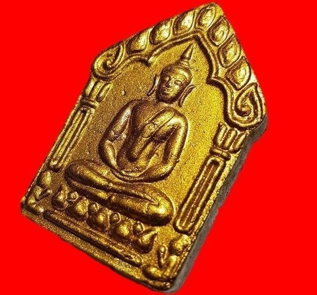 ขุนแผนผ้าป่าปี 46 ผงพรายกุมารเนื้อว่านสบู่เลือดหลังตะกรุดเงินคู่ บล็อคแรก สวยสมบูรณ์หายากครับ