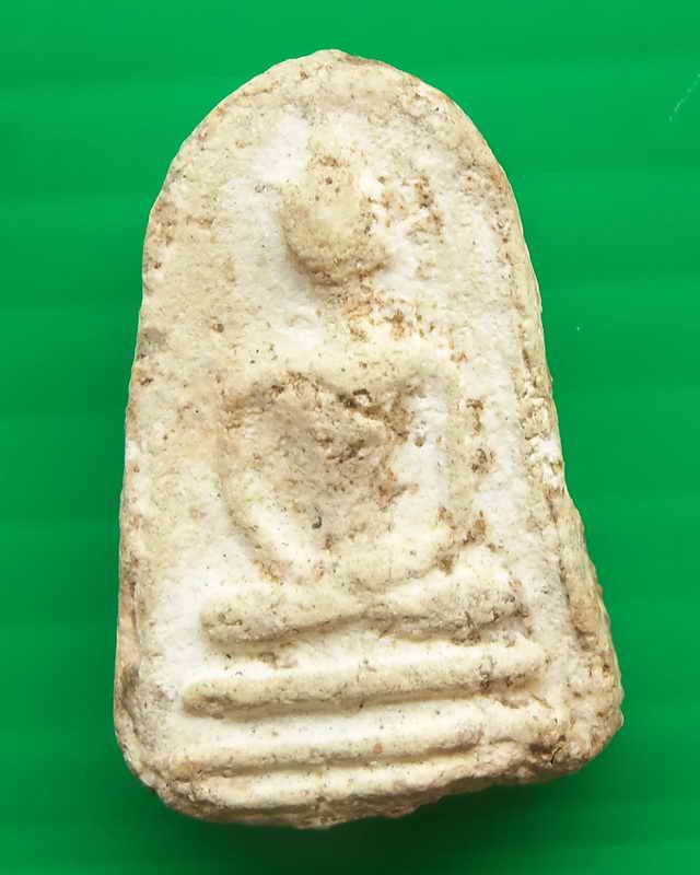 พระกรุวัดเงินคลองเตย พิมพ์เล็บมือคราบกรุเดิมๆ