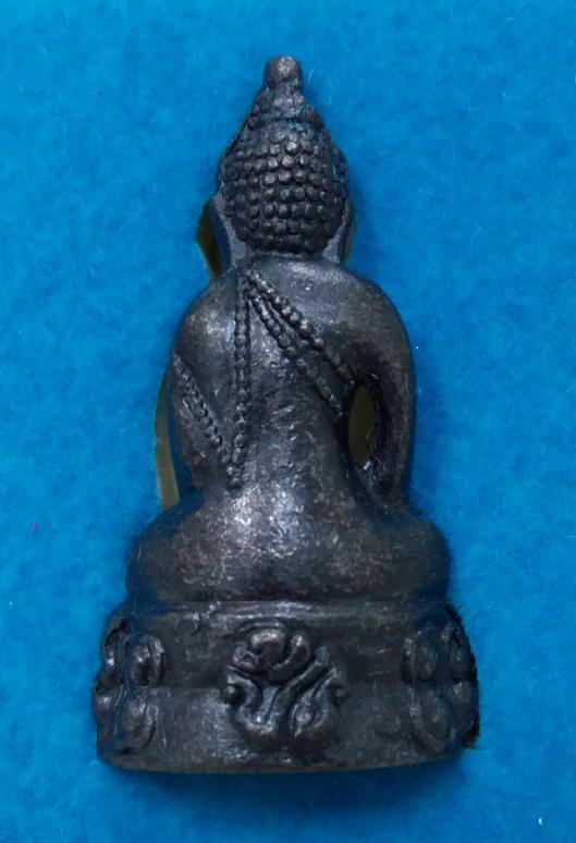 พระกริ่งโสฬส มปร. วัดราชประดิษฐ์ ในหลวงร.9ทรงเสด็จเททอง หลวงปู่ทิมปลุกเสก มีบัตรรับรองกล่องเดิมครับ