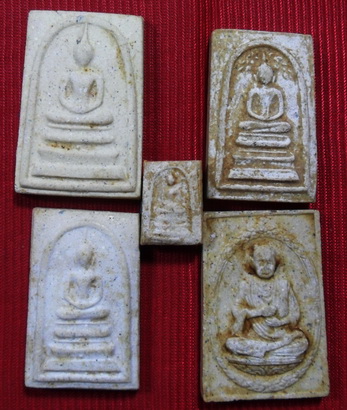 พระกล่องชุดสมเด็จ 118 ปี วัดระฆัง พ.ศ. 2533 พร้อมกล่องเดิมๆครับ