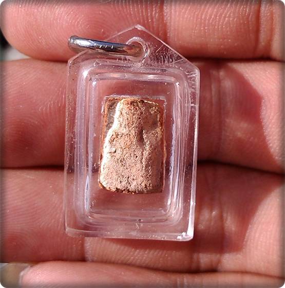 จัดองค์สวยสวยพระกรุนาดูนปีพศ.1300-1800ปีเลี่ยมพร้อมใช้งานเลี่ยมพร้อมใช้พิมพ์นิยมสภาพสวยวิ้งโดนใจให้ส