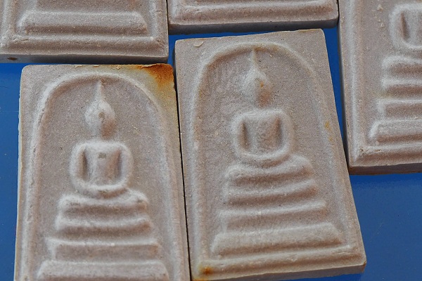 สมเด็จบางขุนพรหมปี 54 พิมพ์ใหญ่ มา 5 องค์