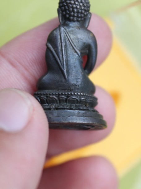 พระกริ่งพระพุทธนวมมหาราชายุจฉับปริวัตนมงคล(ภปร ๗๒ พรรษา) ปี พ.ศ.๔๒ 