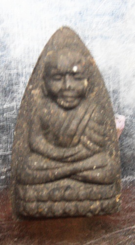 หลวงปู่ทวดวัดช้างให้ รุ่นสร้างเป็นที่ระลึกปีกาญจนาภิเษก ปี39อาจารย์นองปลุกเสกสวยๆพร้อมกลองครับ