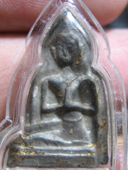 พระกรุวัดเก๋งจีน พิมพ์พระโมกคัลลา เนื้อชินตะกั่ว จ.ระยอง พระอยู่ในเลี่ยม มาพร้อมบัตรรับรอง