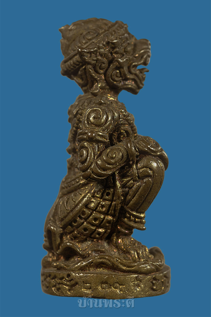 หนุมานมหาปราบ หลวงพ่อสาคร เนื้อชนวน ก้นอุดผง ตอกเลข ๒๗๙ พร้อมกล่องเดิม รับประกันแท้ตลอดชีพ 