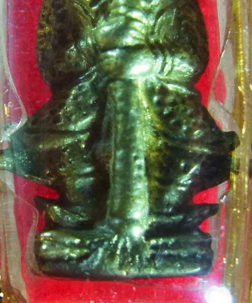 ท้าวเวสสุวรรณ ชนะมาร หลวงปู่หมุนครับ เลี่ยมทองฝังเพชร