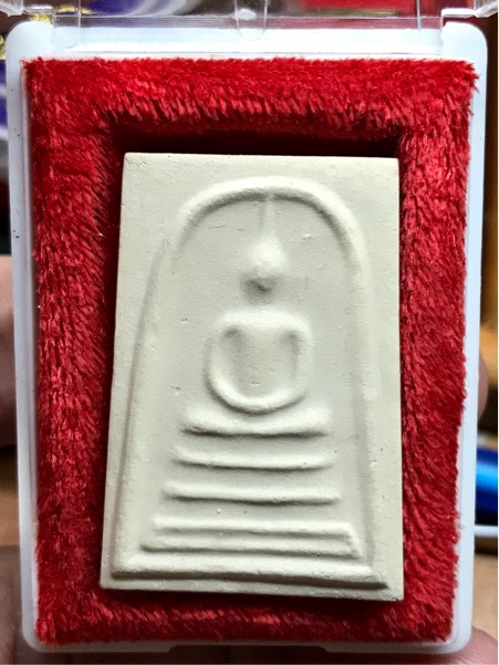 พระสมเด็จบางขุนพรหม พิมพ์เส้นด้าย ปี 2539  สวย กล่องเดิม 