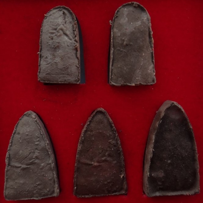 หลวงปู่ทวด พระอาจารย์ประสูติ วัดในเตา 3ชุด(1ชุดมี5องค์) เคาะ เดียว