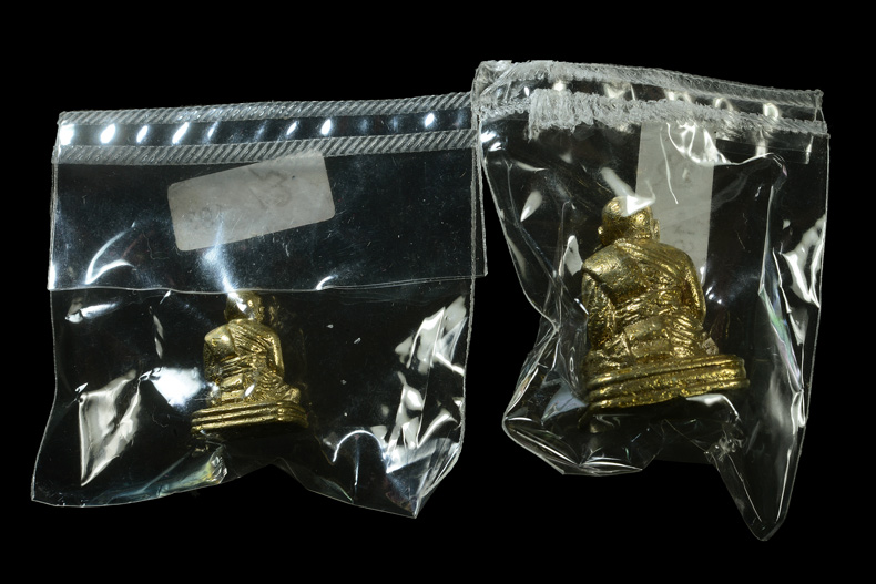 หลวงปู่ทวด เบตง3 พิมพ์ใหญ่+กลาง รุ่นปฏิสังขรณ์สองพระมหาธาตุเจดีย์ เนื้อทองระฆัง หมายเลข 193