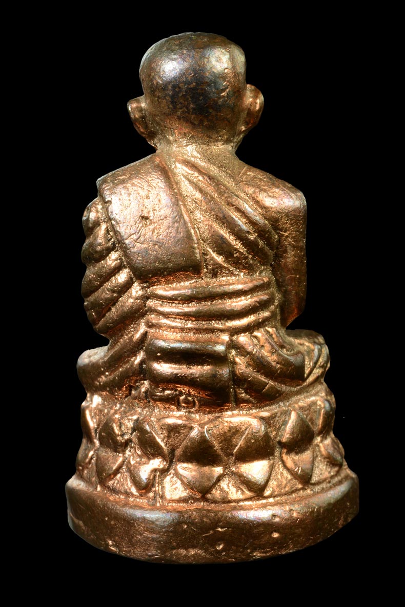 หลวงปู่ทวด พิมพ์บัวรอบ รุ่นเลื่อนสมณศักดิ์ เนื้อนวะโลหะ วัดช้างให้ปี 2542