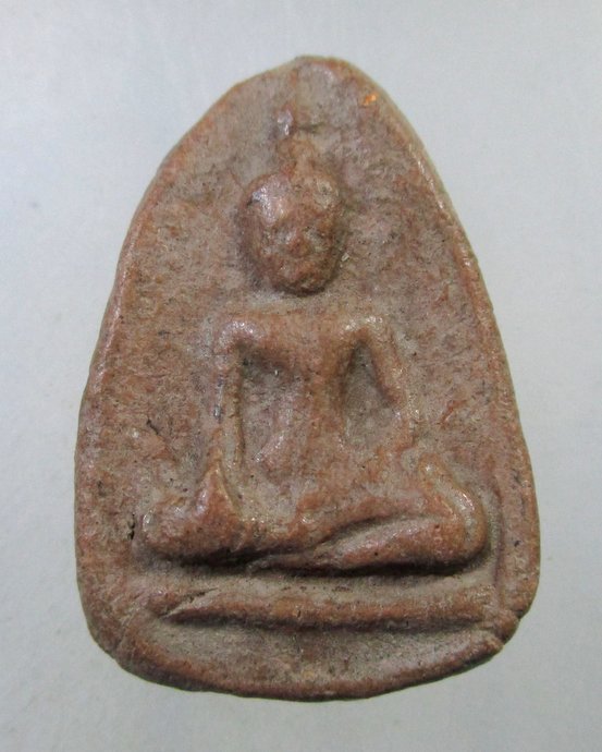 เคาะเดียว พระเนื้อดิน