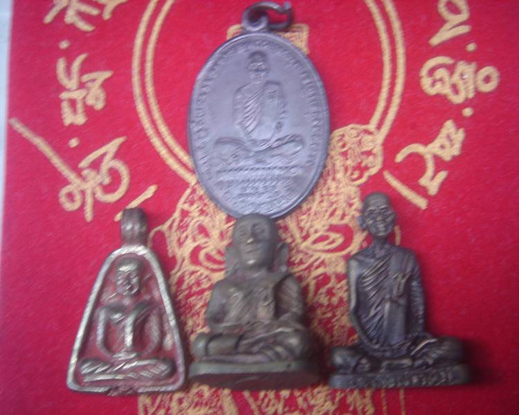 หลวงพ่อเงิน หลวงพ่อเดิม วัดหนองจิกเทพนิมิต + พระผงวัดอินทร 2532 