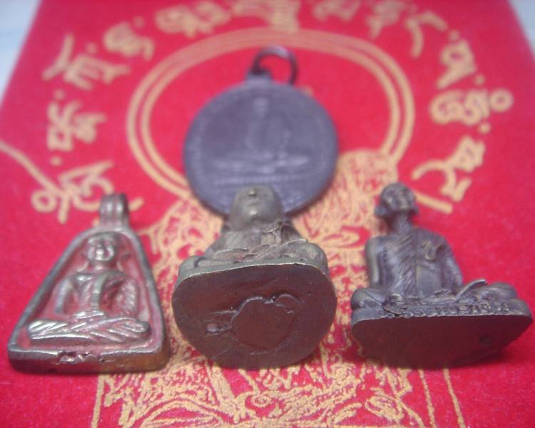 หลวงพ่อเงิน หลวงพ่อเดิม วัดหนองจิกเทพนิมิต + พระผงวัดอินทร 2532 