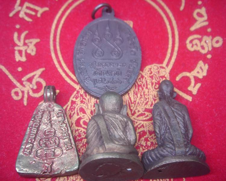 หลวงพ่อเงิน หลวงพ่อเดิม วัดหนองจิกเทพนิมิต + พระผงวัดอินทร 2532 