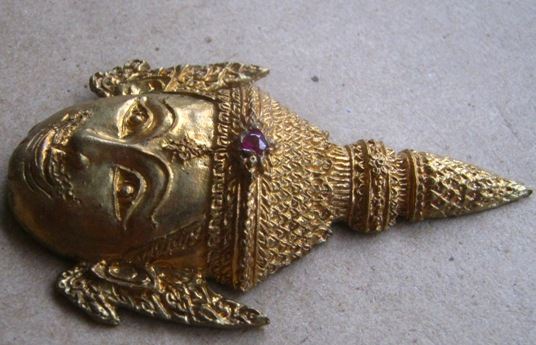 เศียรพระลักษณ์หน้าทอง รุ่นสมปรารถนา(รุ่นแรก)หลวงพ่อเอิบ วัดซุ้มกระต่าย ชัยนาท ปี2555หมายเลข955+กล่อง