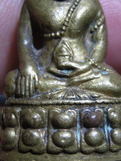 พระกริ่งโสฬส มปร.เนื้อทองเหลืองกะไหล่ทอง แจกกรรมการ ปี2515 วัดราชประดิษฐ์ กรุงเทพฯ มาพร้อมบัตรรับรอง