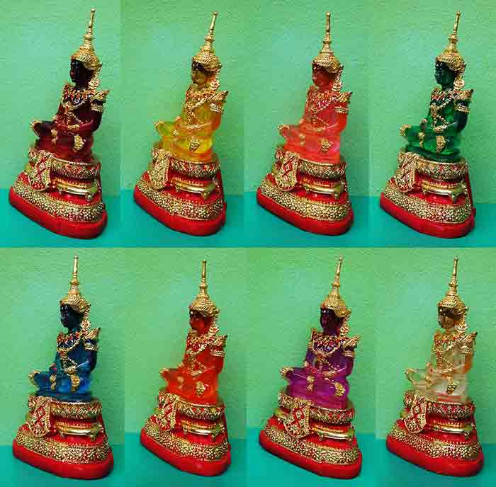***รวมยกชุดพระแก้วมรกต 8 สี*** 