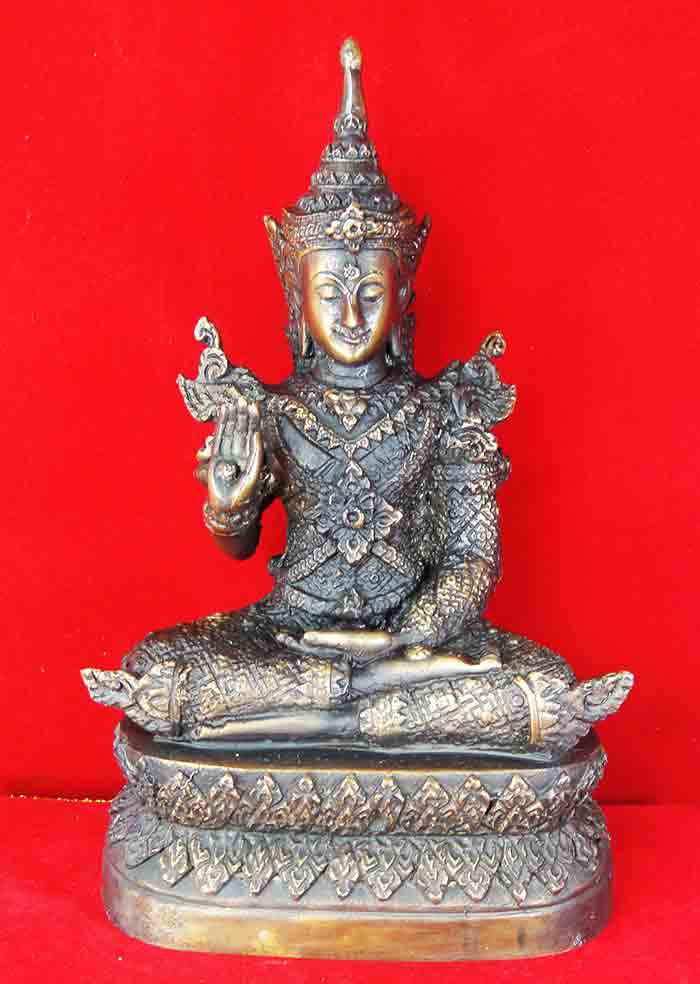 พระพุทธรูป ทรงเครื่องจักรพรรดิ์ เนื้อโลหะรมมันปู ปางประทานพร ขนาดหน้าตัก 5 นิ้ว ความสูง 9.5 นิ้ว สวย